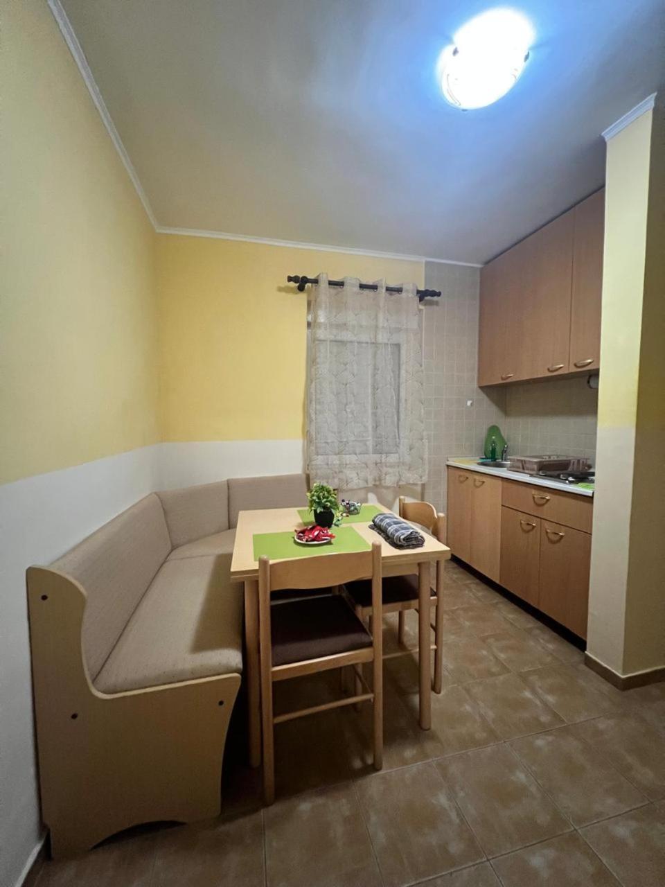 Apartments Brnjada Sutomore Chambre photo