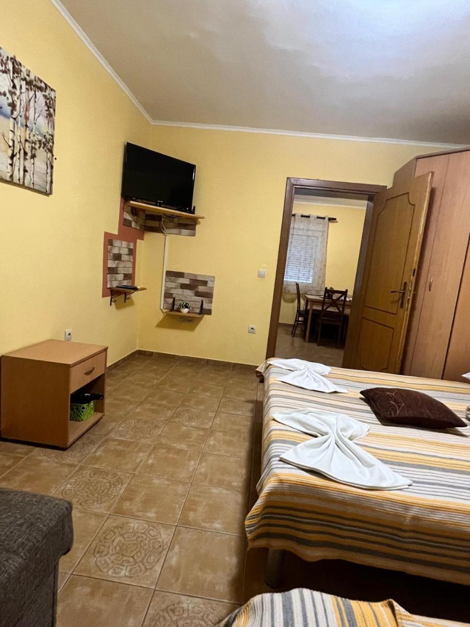 Apartments Brnjada Sutomore Chambre photo