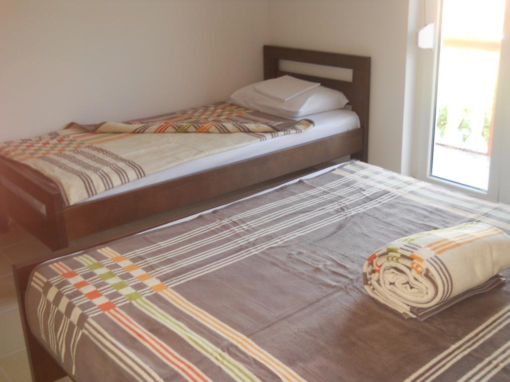 Apartments Brnjada Sutomore Chambre photo