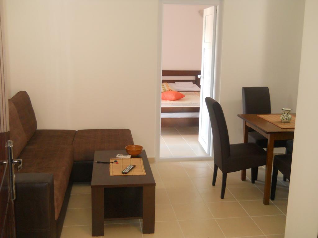 Apartments Brnjada Sutomore Chambre photo