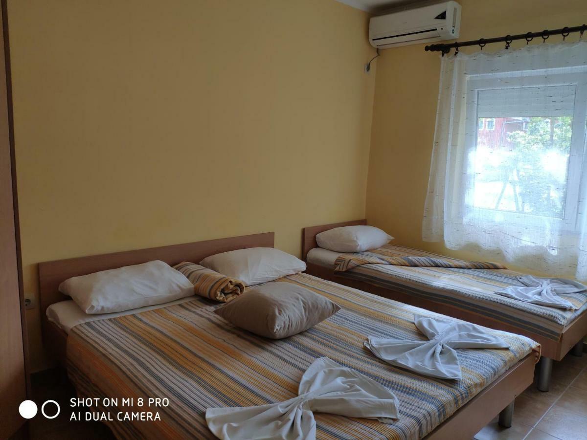 Apartments Brnjada Sutomore Extérieur photo